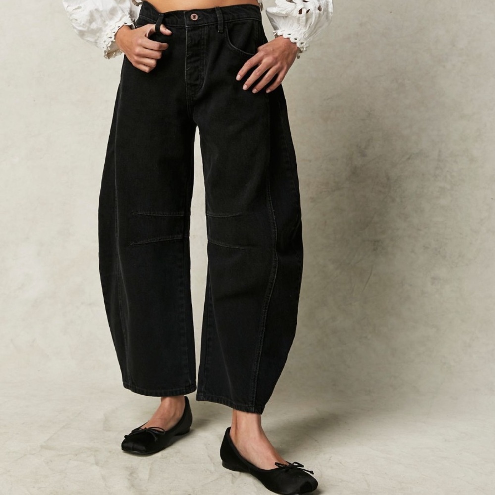 Free People We The Free Good Luck black horseshoe /Barrel Jeans